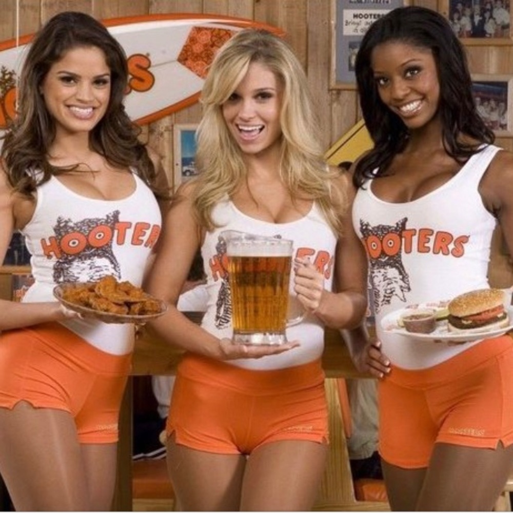 Hooters Uniforms I 🧡🦉